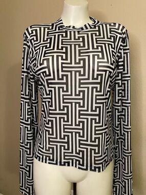 YMI Black & White Geometric sheer mesh Blouse logo XL